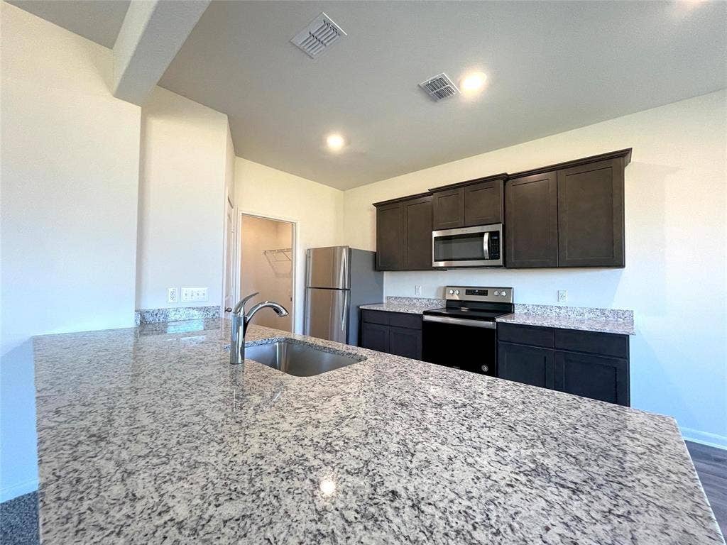623 Aqueduct Drive, Seagoville, TX 75159