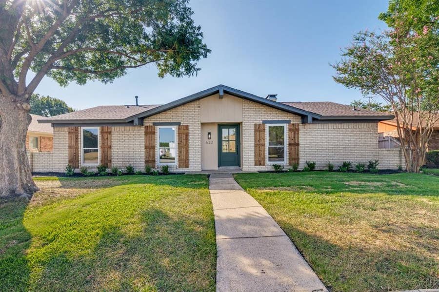 Property photo for 622 Grinnell Drive, Garland, TX
