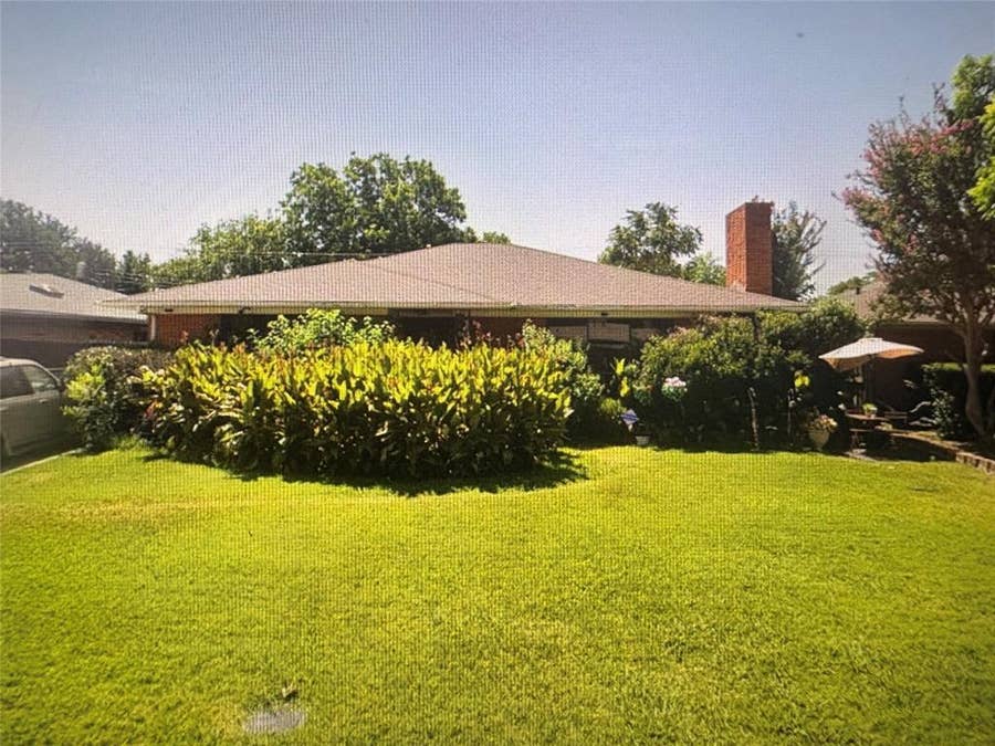 Property photo for 9416 Overlake Drive, Dallas, TX