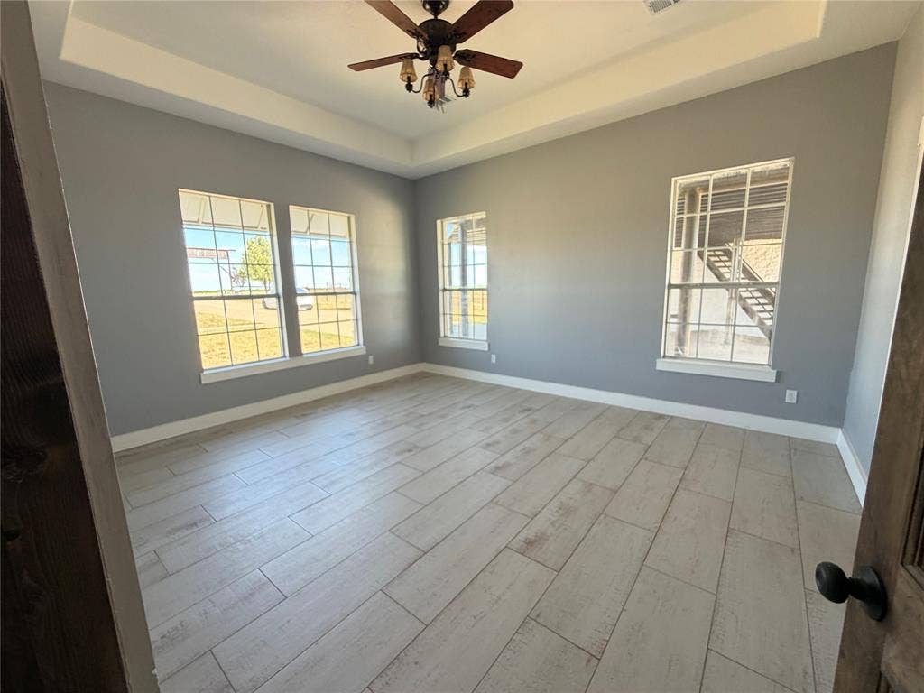 1015 Curry Road, Waxahachie, TX 75167 1015 Curry Road, Waxahachie, TX 75167