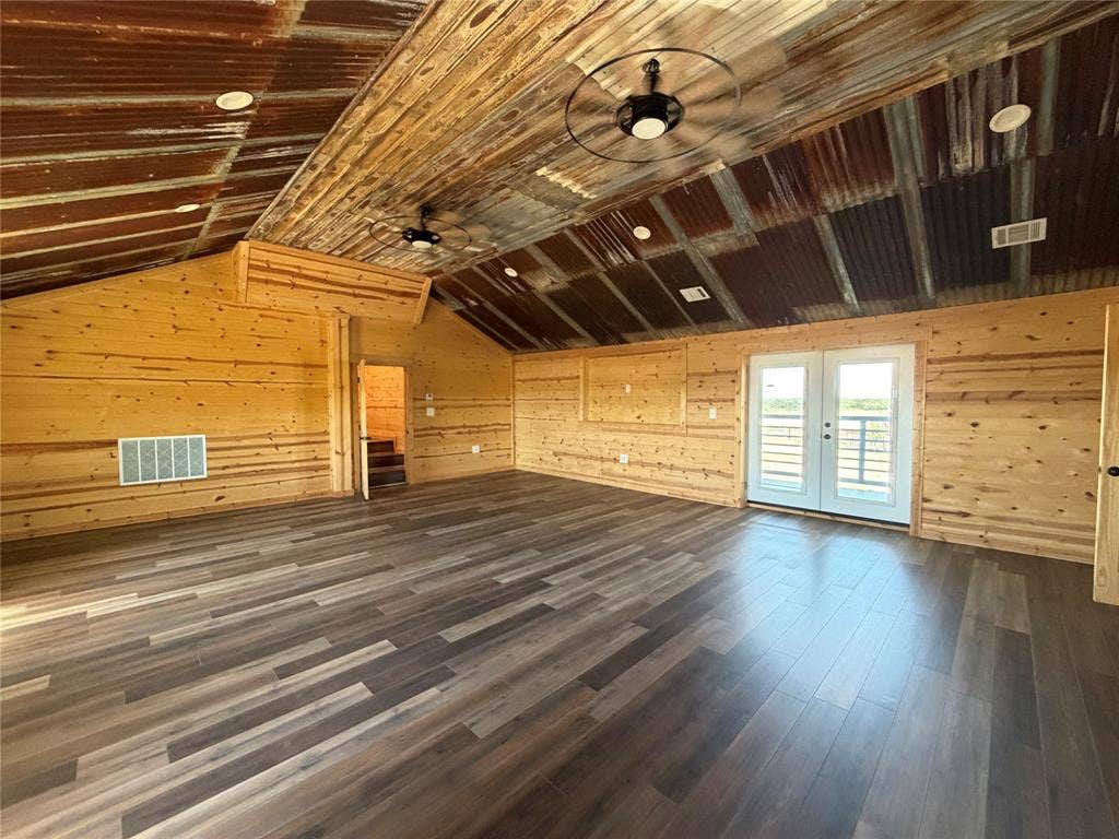 1015 Curry Road, Waxahachie, TX 75167 1015 Curry Road, Waxahachie, TX 75167