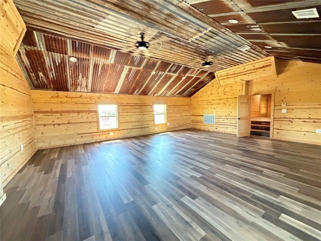 1015 Curry Road, Waxahachie, TX 75167 1015 Curry Road, Waxahachie, TX 75167