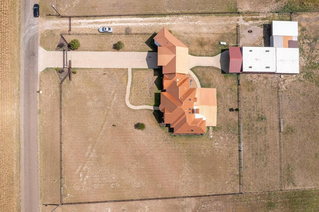 1015 Curry Road, Waxahachie, TX 75167 1015 Curry Road, Waxahachie, TX 75167