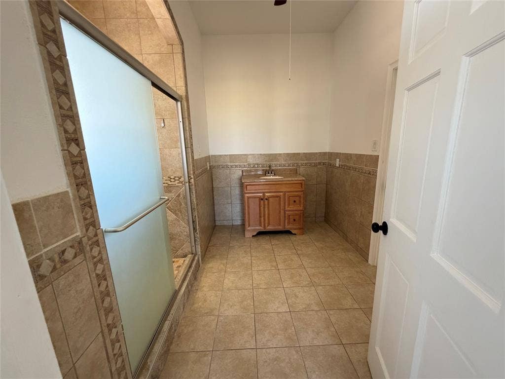 1015 Curry Road, Waxahachie, TX 75167 1015 Curry Road, Waxahachie, TX 75167