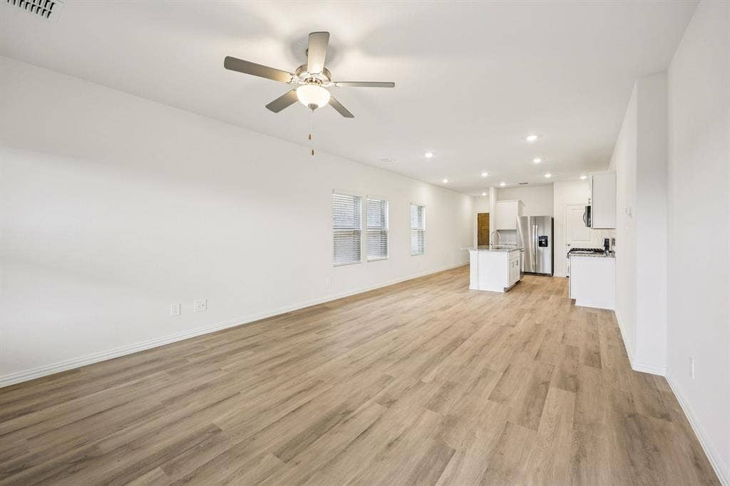 1625 Arches Road, Anna, TX 75409 Photo is not of the actual home, but is an inspirational photo of builder’s model home and may depict options, furnishings, and/or decorator features that are not included.