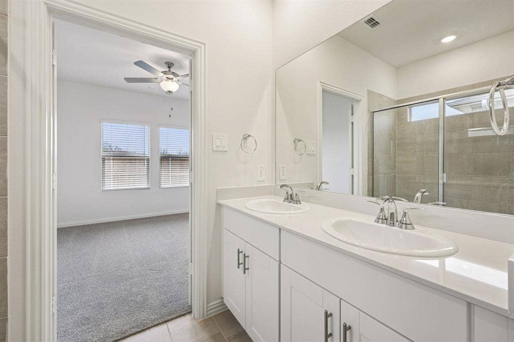 1625 Arches Road, Anna, TX 75409 Photo is not of the actual home, but is an inspirational photo of builder’s model home and may depict options, furnishings, and/or decorator features that are not included.