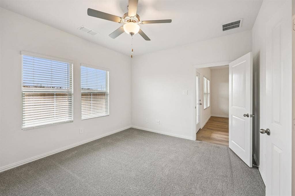 1625 Arches Road, Anna, TX 75409 Photo is not of the actual home, but is an inspirational photo of builder’s model home and may depict options, furnishings, and/or decorator features that are not included.