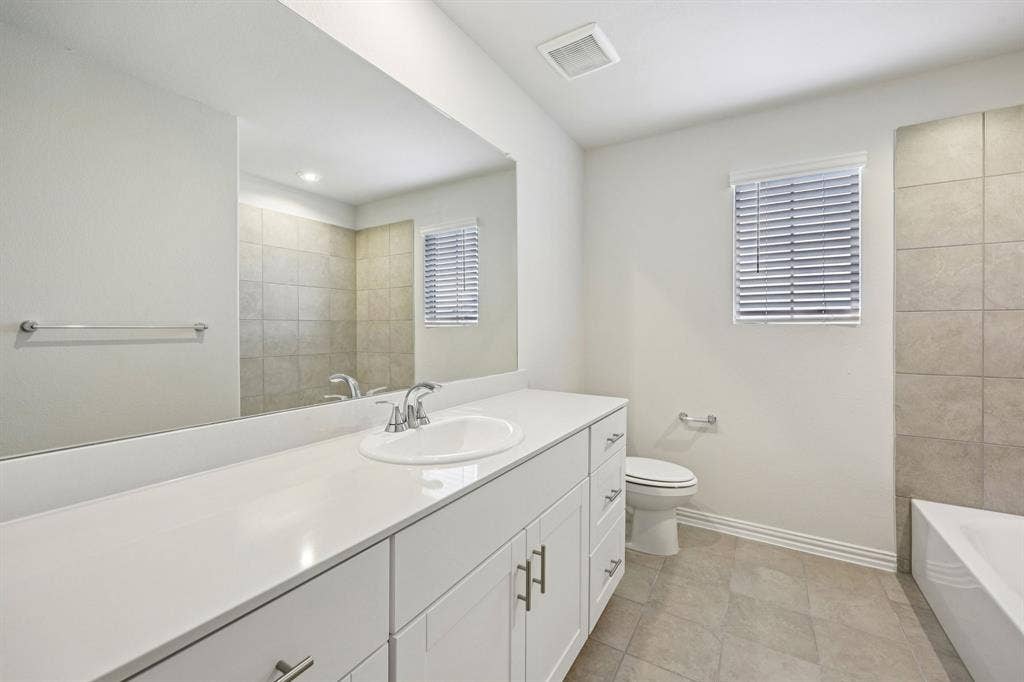 Photo is not of the actual home, but is an inspirational photo of builder’s model home and may depict options, furnishings, and/or decorator features that are not included.