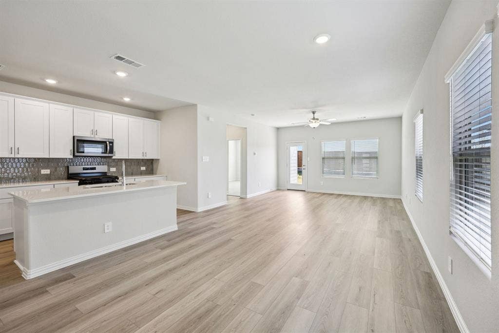 Photo is not of the actual home, but is an inspirational photo of builder’s model home and may depict options, furnishings, and/or decorator features that are not included.