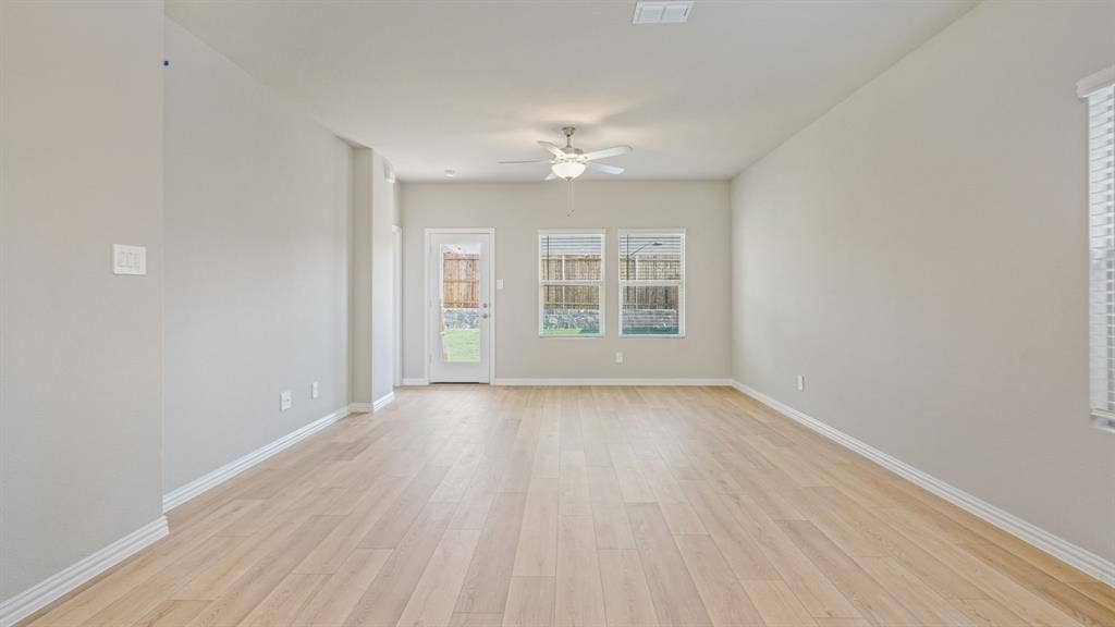 1609 Arches Road, Anna, TX 75409 Photo is not of the actual home, but is an inspirational photo of builder’s model home and may depict options, furnishings, and/or decorator features that are not included.
