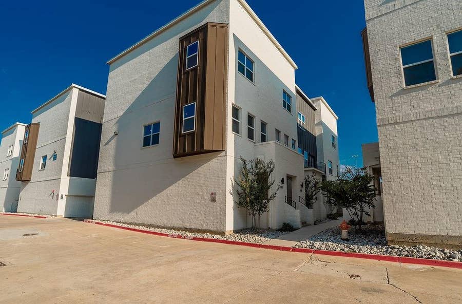 Property photo for 1217 Beaconfield Lane, #811, Arlington, TX