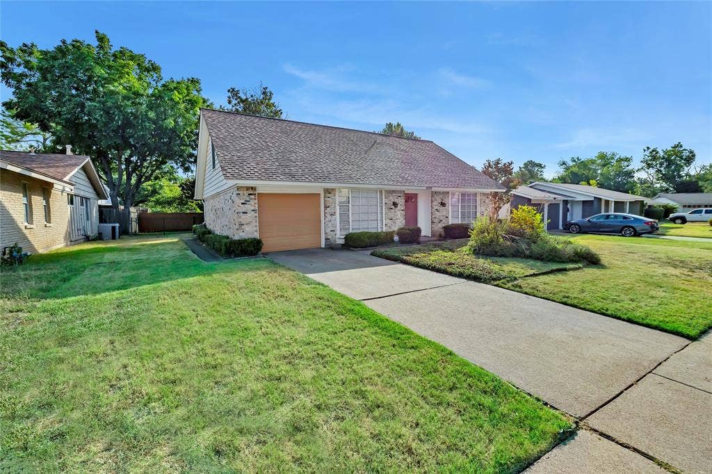 1220 Farnham Court E, Irving, TX 75062 1220 Farnham Court E, Irving, TX 75062