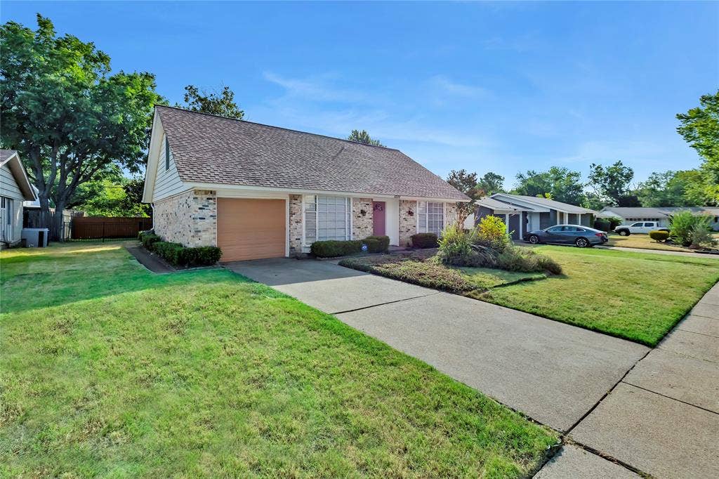 1220 Farnham Court E, Irving, TX 75062 1220 Farnham Court E, Irving, TX 75062