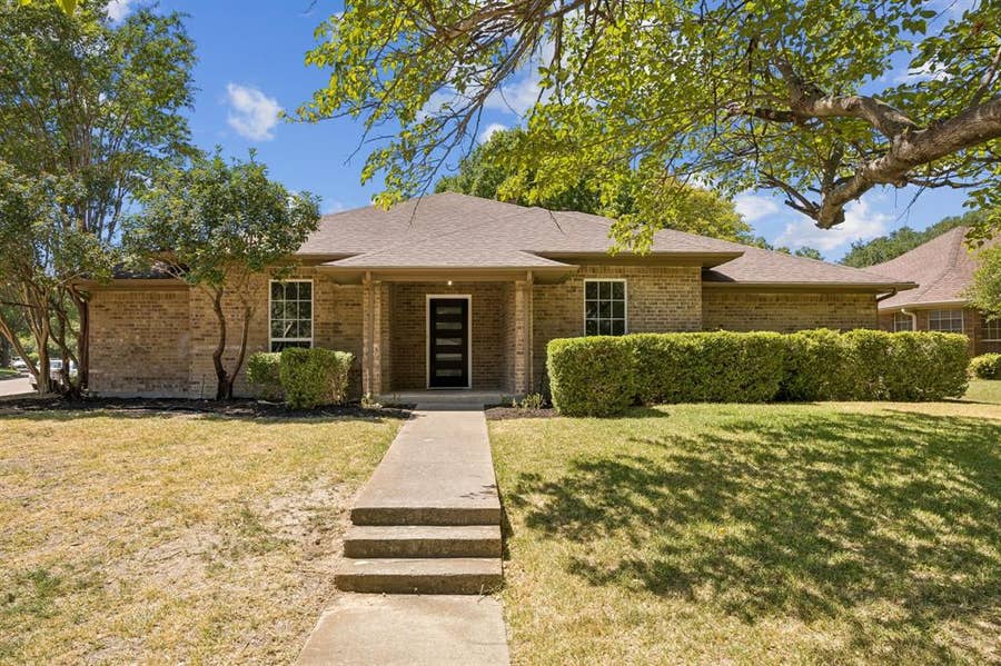Property photo for 3101 Foxboro Drive, Richardson, TX