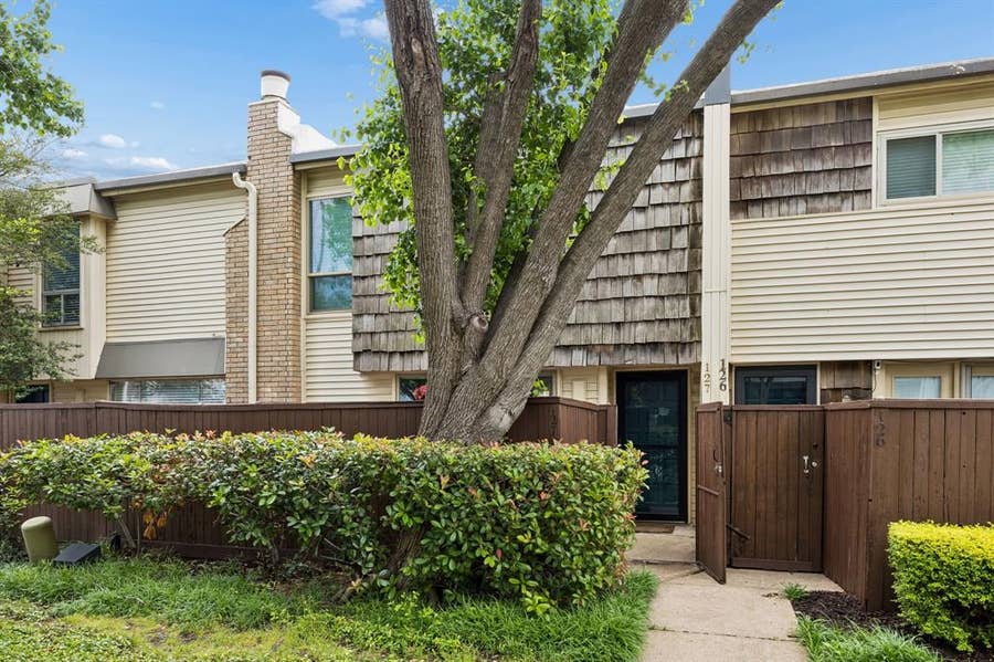 Property photo for 2702 Douglas Avenue, #127, Dallas, TX