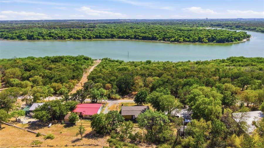 Property photo for 9112 Caddo Trail, Flower Mound, TX