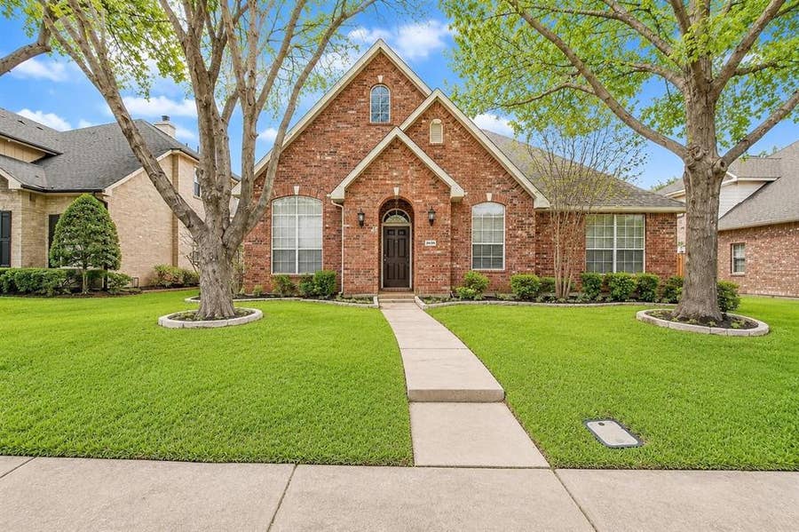Property photo for 5106 Petersburg Drive, Rowlett, TX