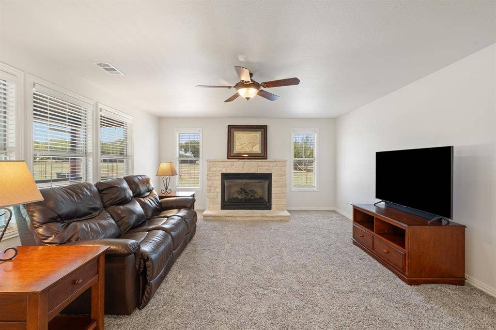 257 Bud Run Road, Waxahachie, TX 75165 257 Bud Run Road, Waxahachie, TX 75165