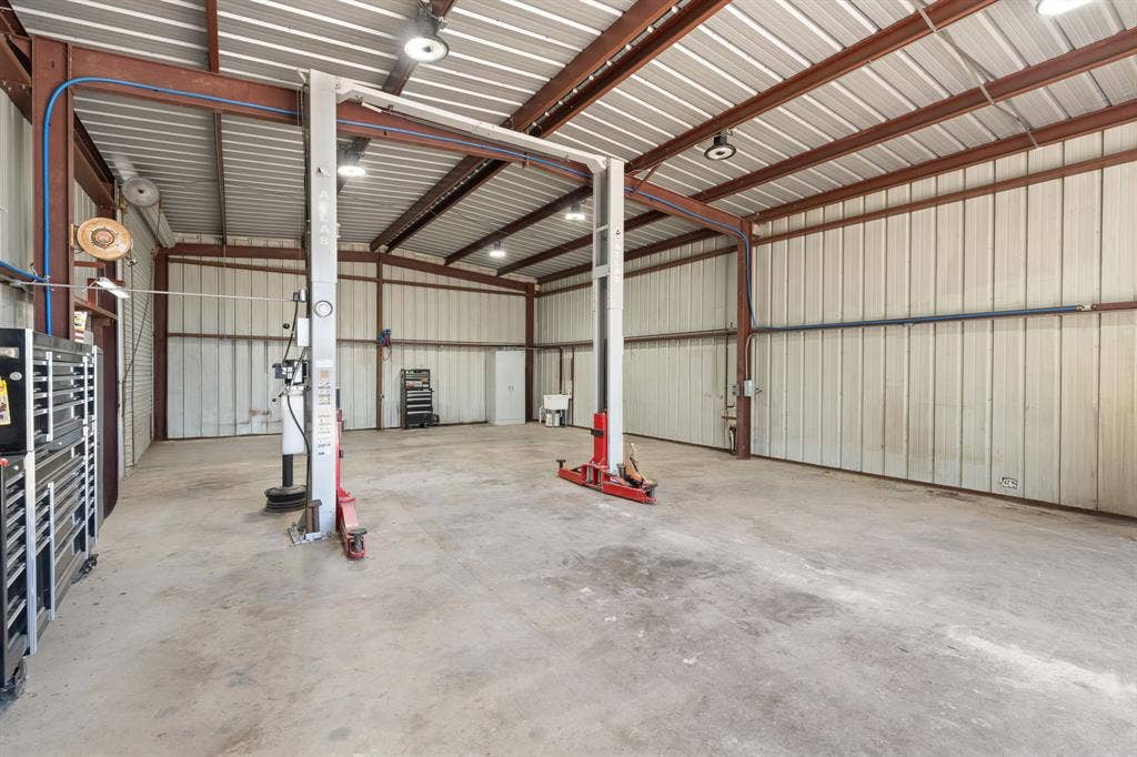 257 Bud Run Road, Waxahachie, TX 75165 257 Bud Run Road, Waxahachie, TX 75165