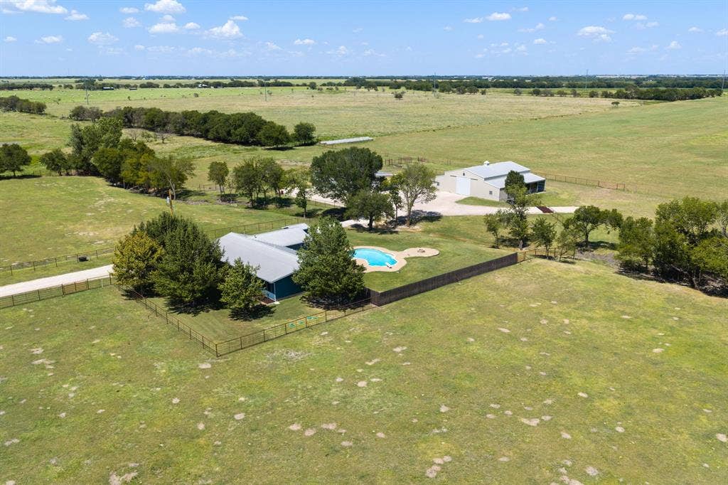 257 Bud Run Road, Waxahachie, TX 75165 257 Bud Run Road, Waxahachie, TX 75165