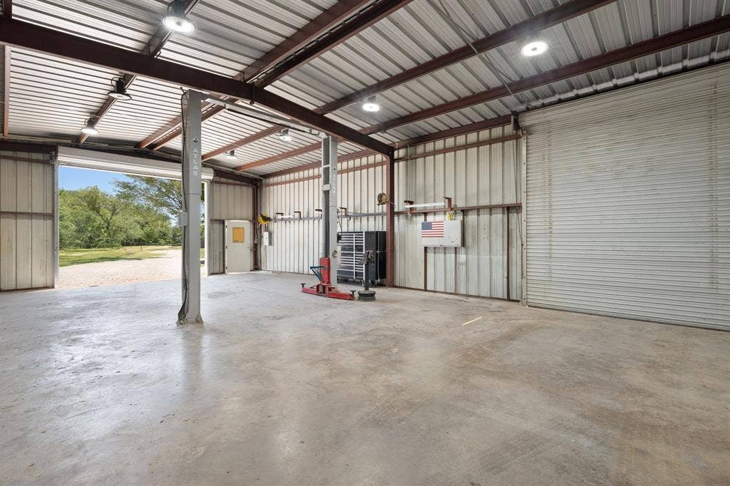 257 Bud Run Road, Waxahachie, TX 75165 257 Bud Run Road, Waxahachie, TX 75165