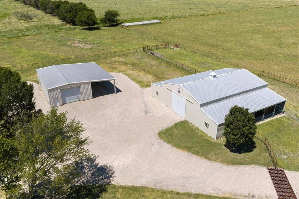 257 Bud Run Road, Waxahachie, TX 75165 257 Bud Run Road, Waxahachie, TX 75165