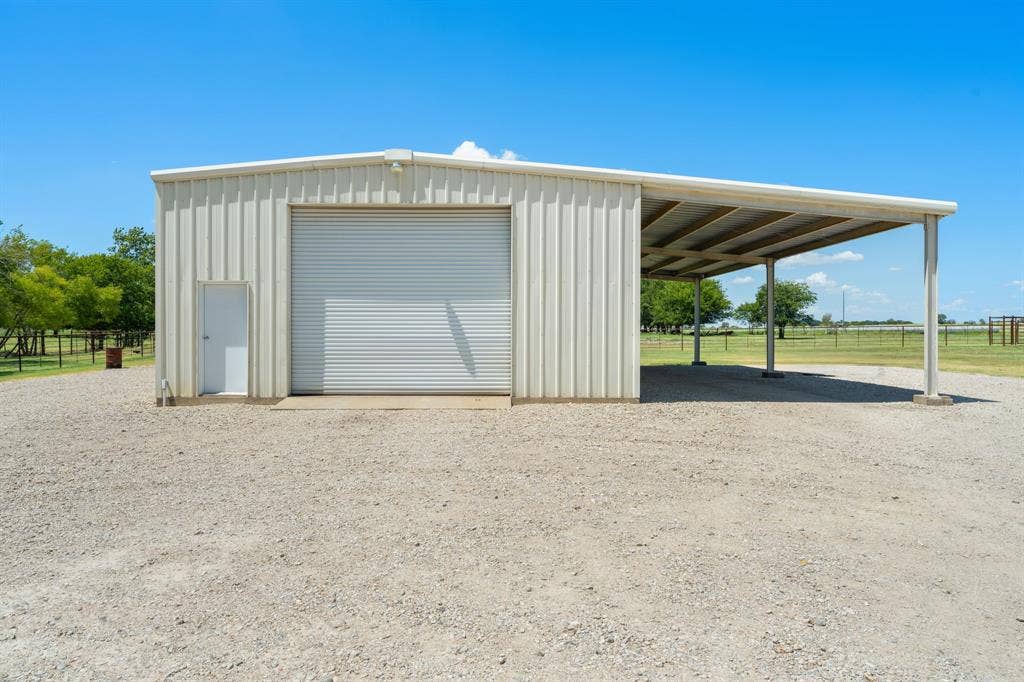 257 Bud Run Road, Waxahachie, TX 75165 257 Bud Run Road, Waxahachie, TX 75165