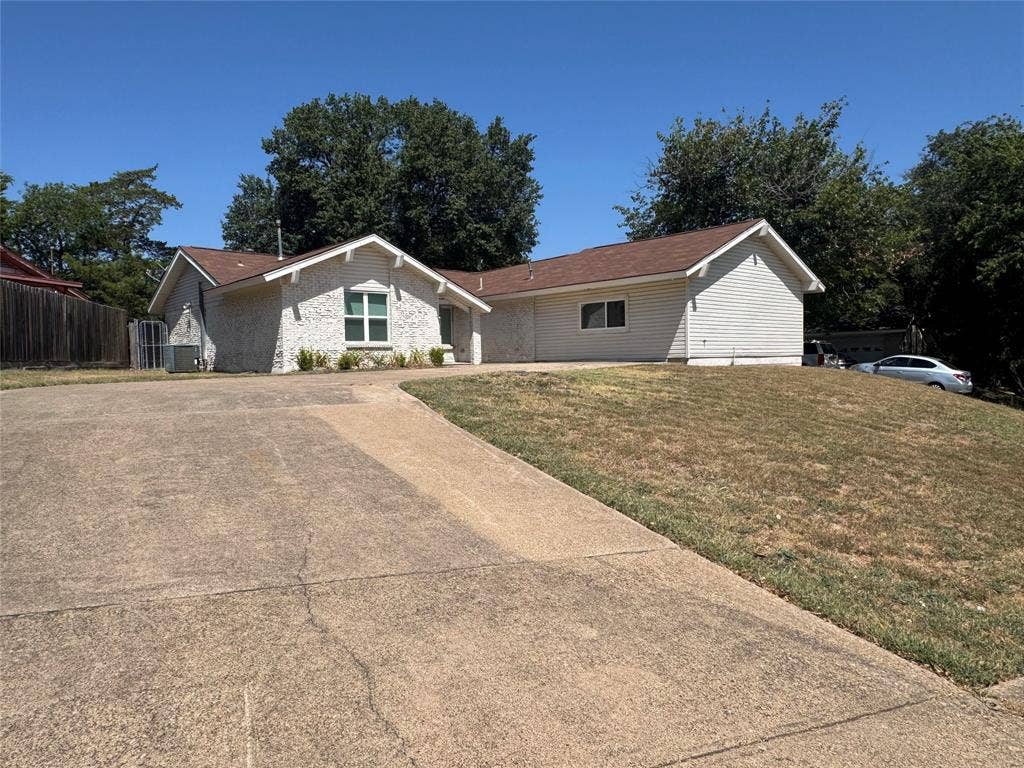 3549 Rio Grande Circle, Dallas, TX 75233 3549 Rio Grande Circle, Dallas, TX 75233