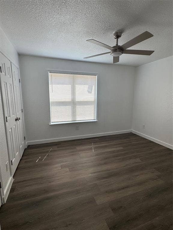 3549 Rio Grande Circle, Dallas, TX 75233 Front bedroom