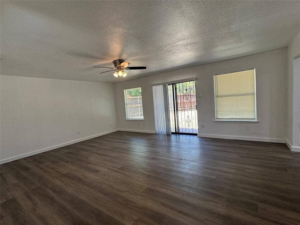 3549 Rio Grande Circle, Dallas, TX 75233 3549 Rio Grande Circle, Dallas, TX 75233