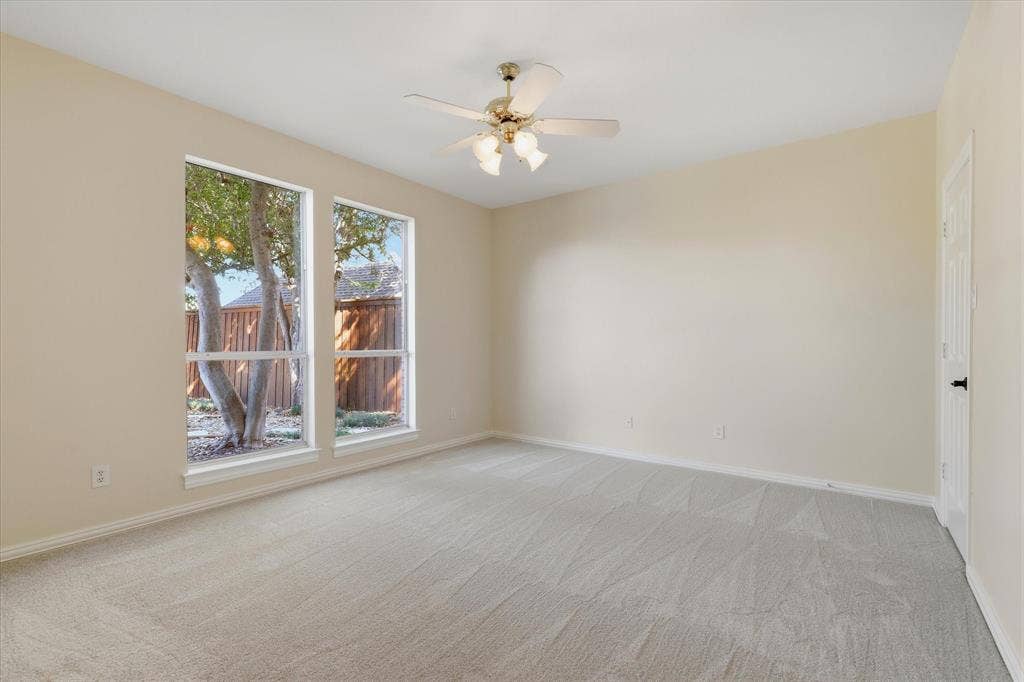 4209 Rockingham Way, Plano, TX 75093 First Floor bedroom with full bathroom.