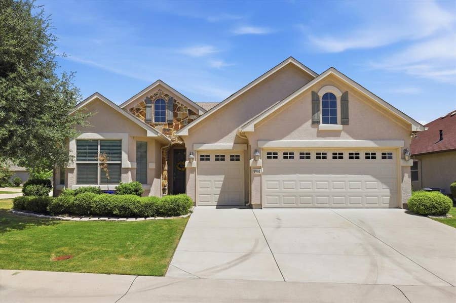 Property photo for 9901 Baywood Court, Denton, TX