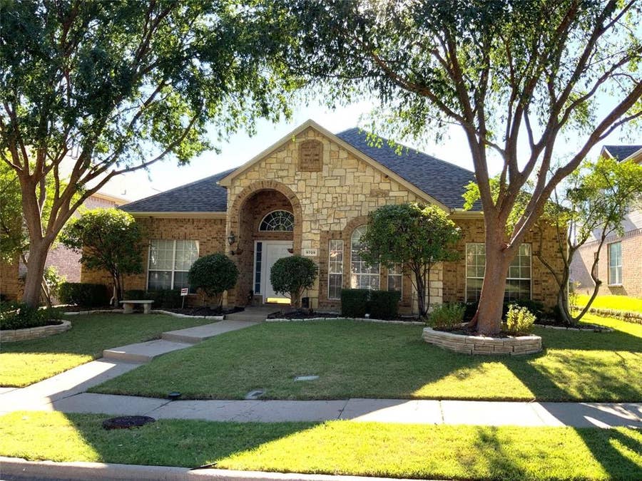 Property photo for 9709 Raven Lane, Irving, TX