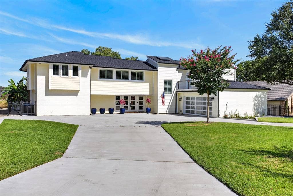 8921 Random Road, Fort Worth, TX 76179