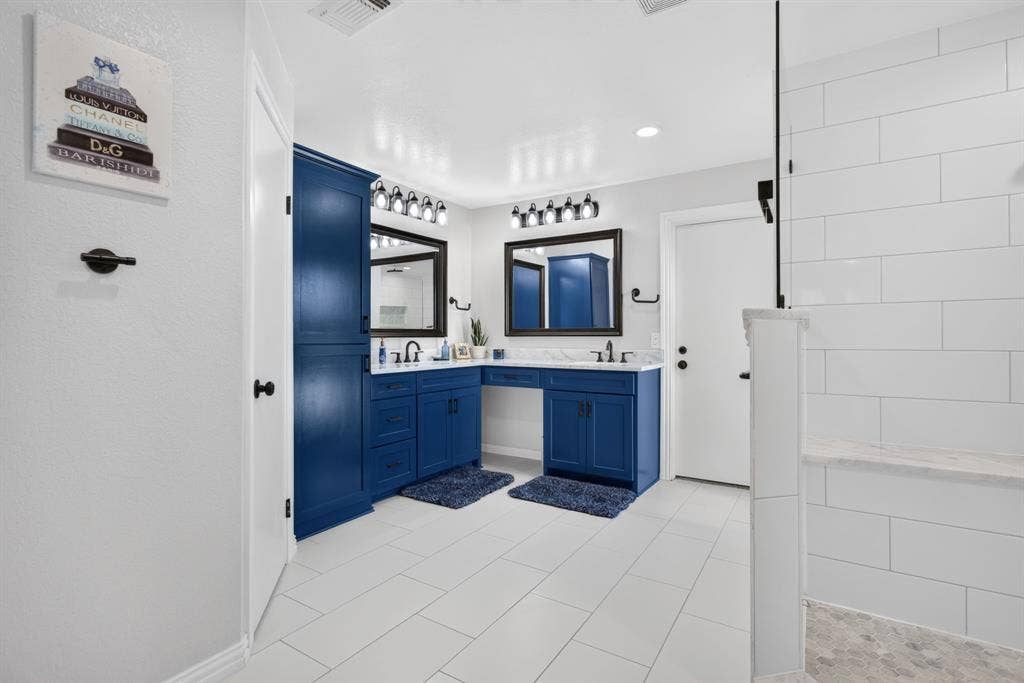8921 Random Road, Fort Worth, TX 76179