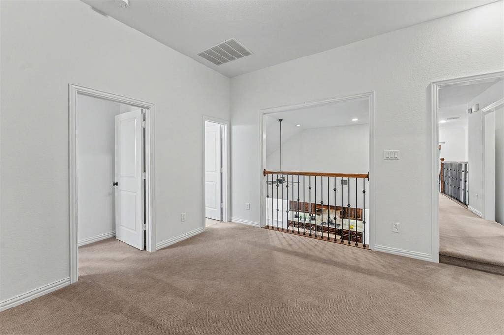 Upstairs bonus/flex space