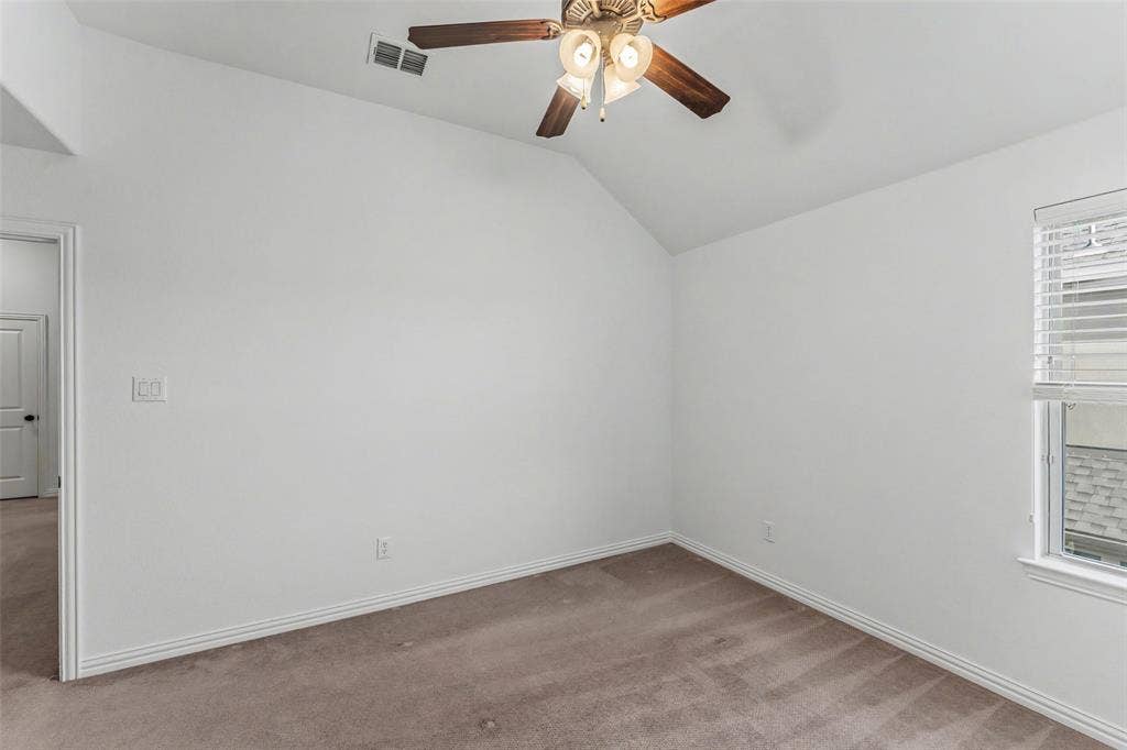 Secondary upstairs bedroom