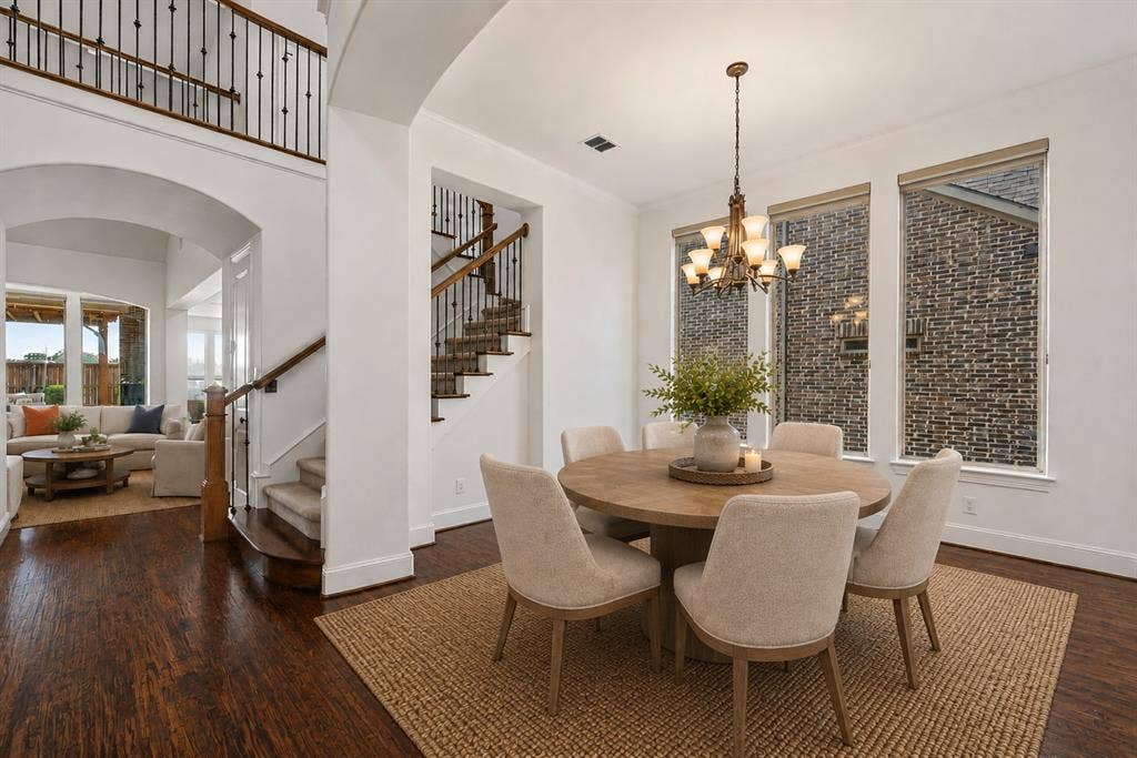 Dining room - virtually staged