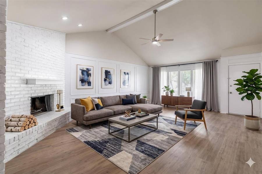 Property photo for 1610 Brown Trail, Hurst, TX