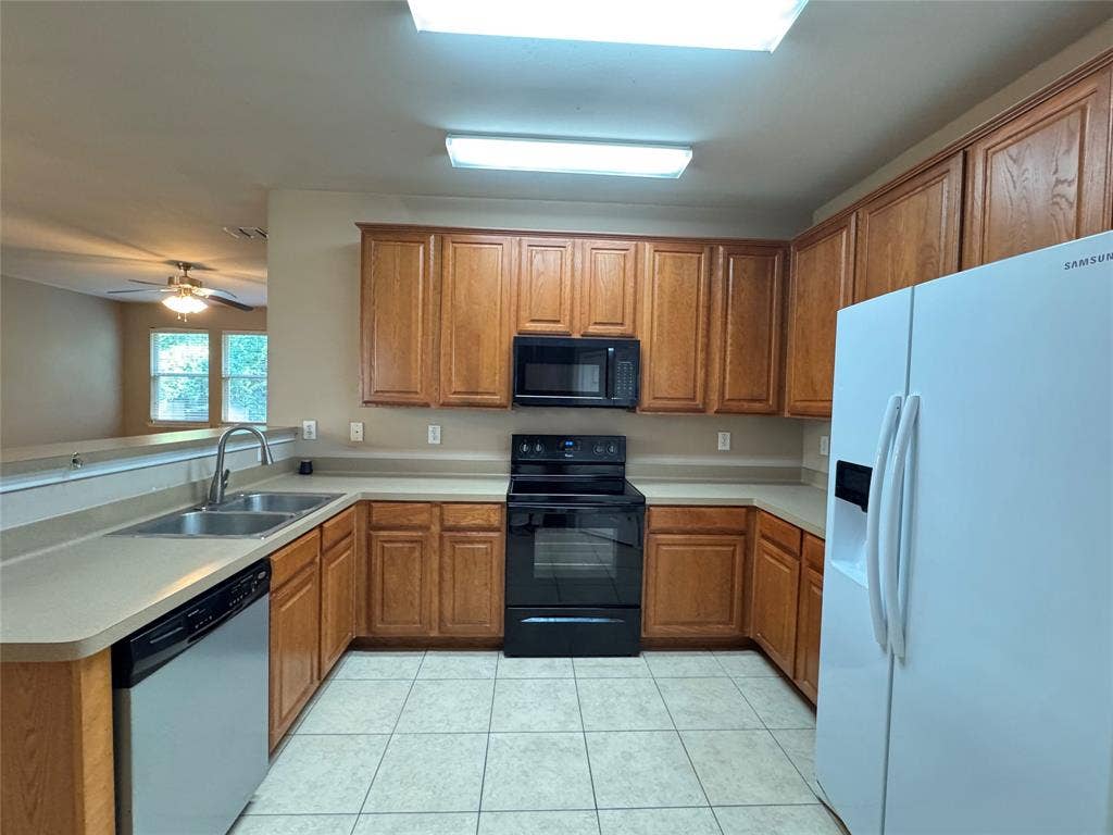 4001 Hawkins Drive, McKinney, TX 75072 4001 Hawkins Drive, McKinney, TX 75072