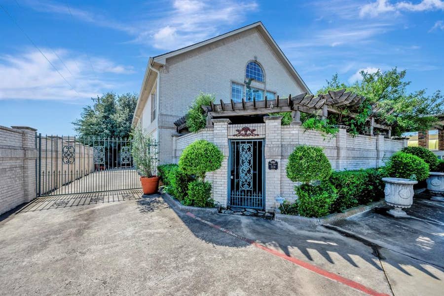 Property photo for 504 N Main, Euless, TX