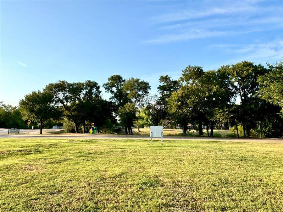 Property photo for 3726 Bayside Street, Dallas, TX