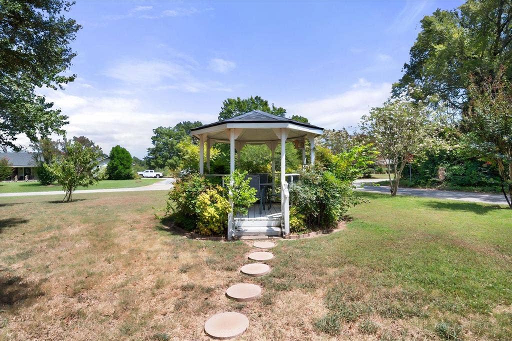 1814 Robbins Road, Athens, TX 75751 1814 Robbins Road, Athens, TX 75751