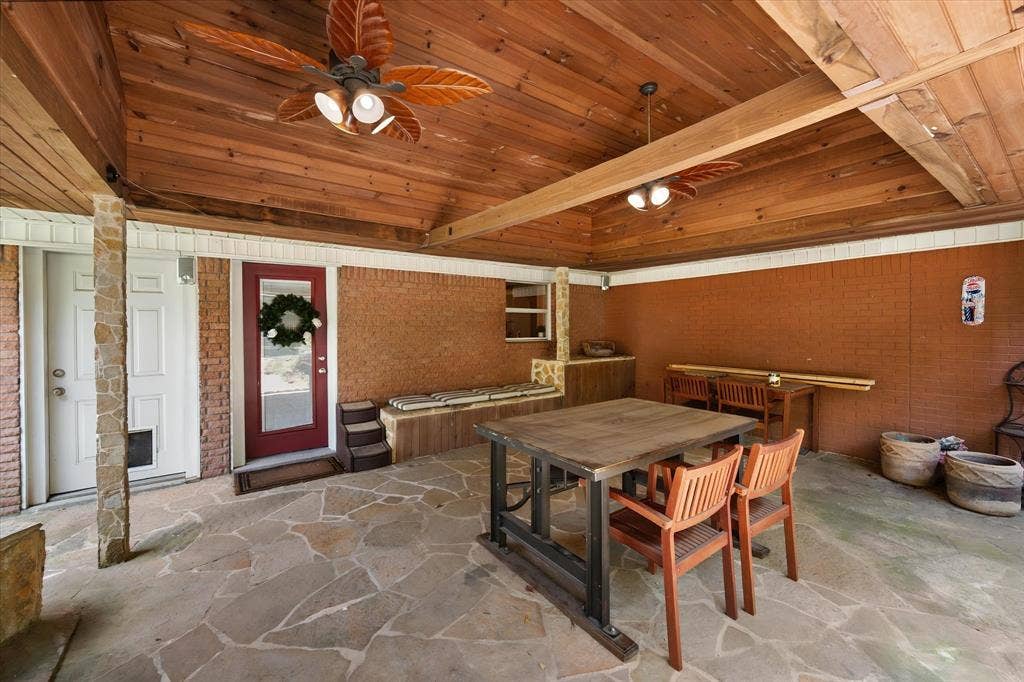 1814 Robbins Road, Athens, TX 75751 1814 Robbins Road, Athens, TX 75751