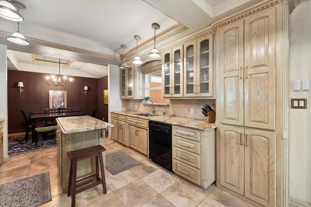 1814 Robbins Road, Athens, TX 75751 1814 Robbins Road, Athens, TX 75751