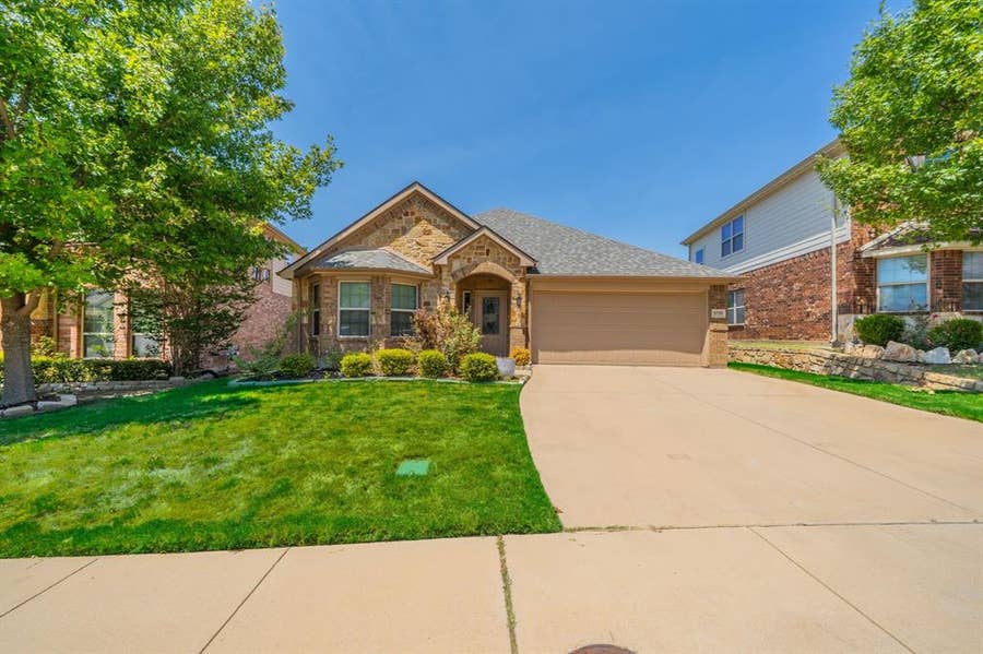 Property photo for 5735 Mountain Hollow Drive, Dallas, TX