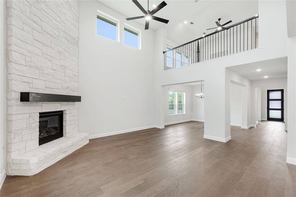 941 Cardinal Drive, Midlothian, TX 76065