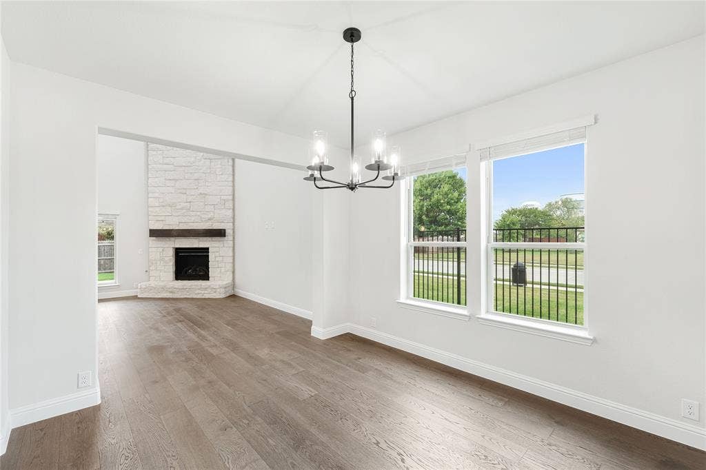 941 Cardinal Drive, Midlothian, TX 76065