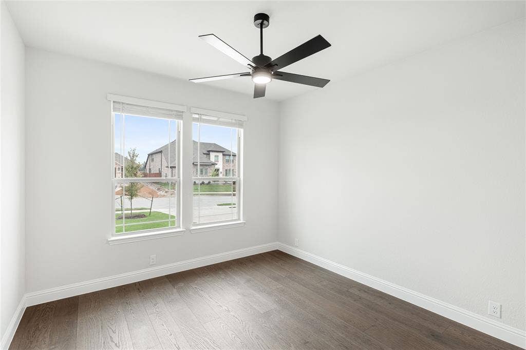 941 Cardinal Drive, Midlothian, TX 76065