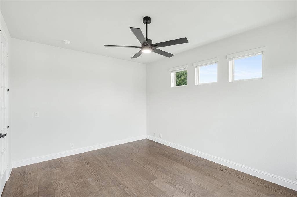 941 Cardinal Drive, Midlothian, TX 76065